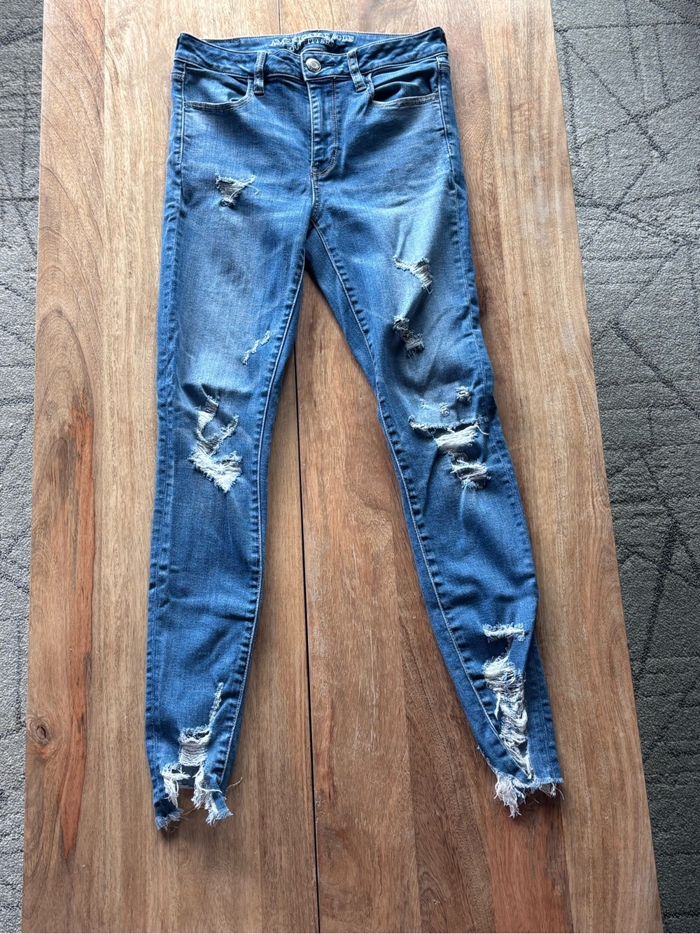American Eagle Outfitters Distressed Blue Skinny Jeans